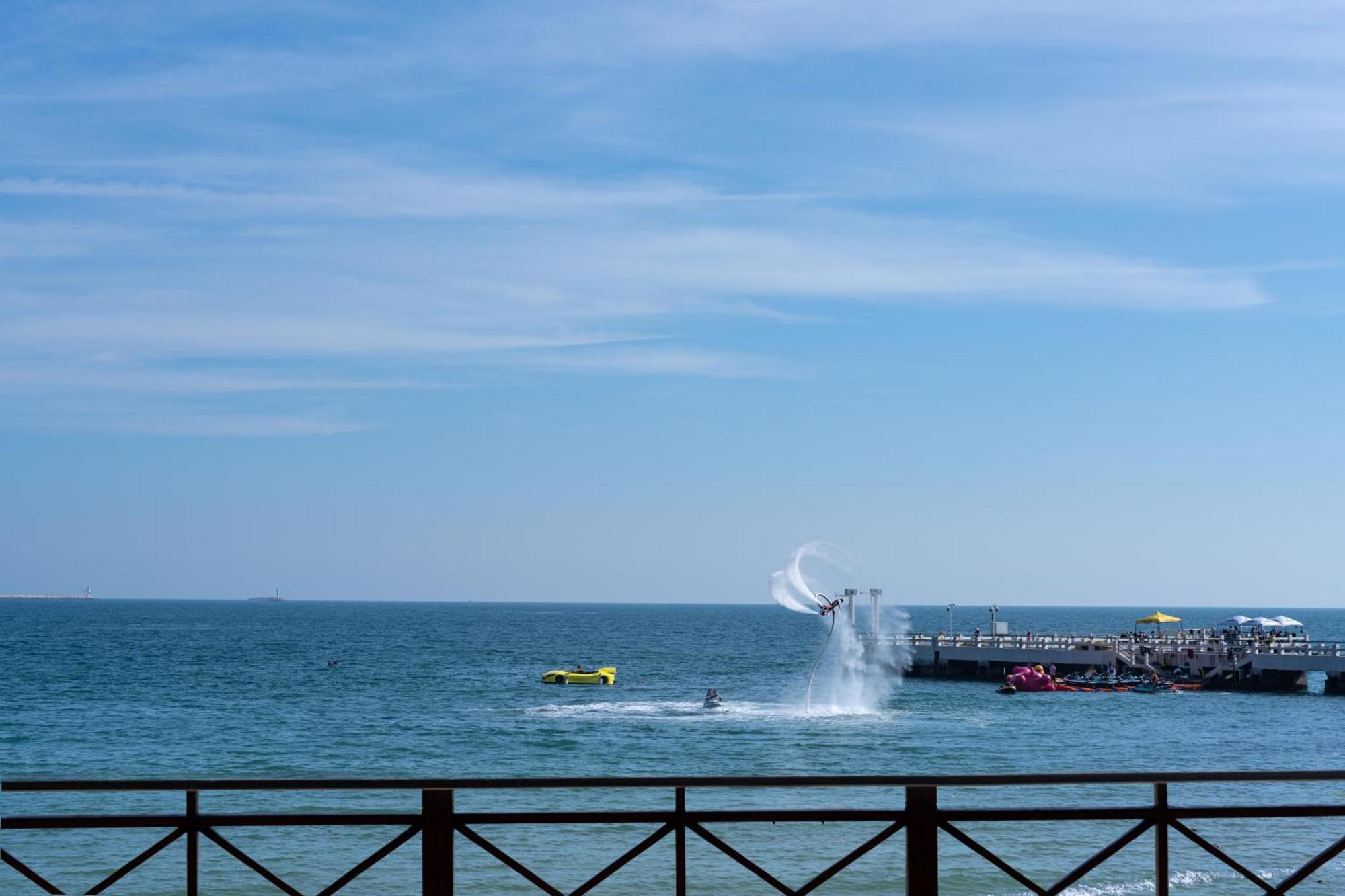 Sanya Junji Seaview Hotel Bagian luar foto